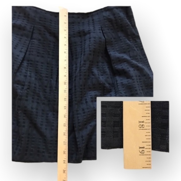Vince black checked pleated skirt Size 12 , NWT - Picture 7 of 7
